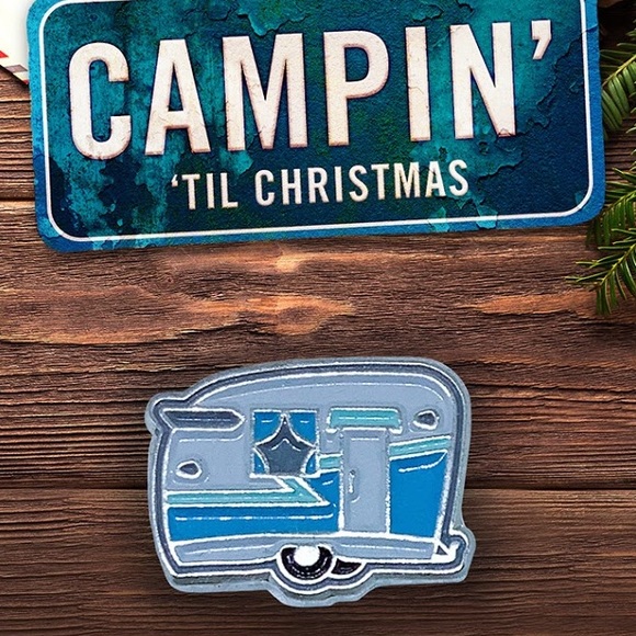 3 Pin Christmas Enamel Pin Gift Set Holiday Pins - Picture 7 of 11